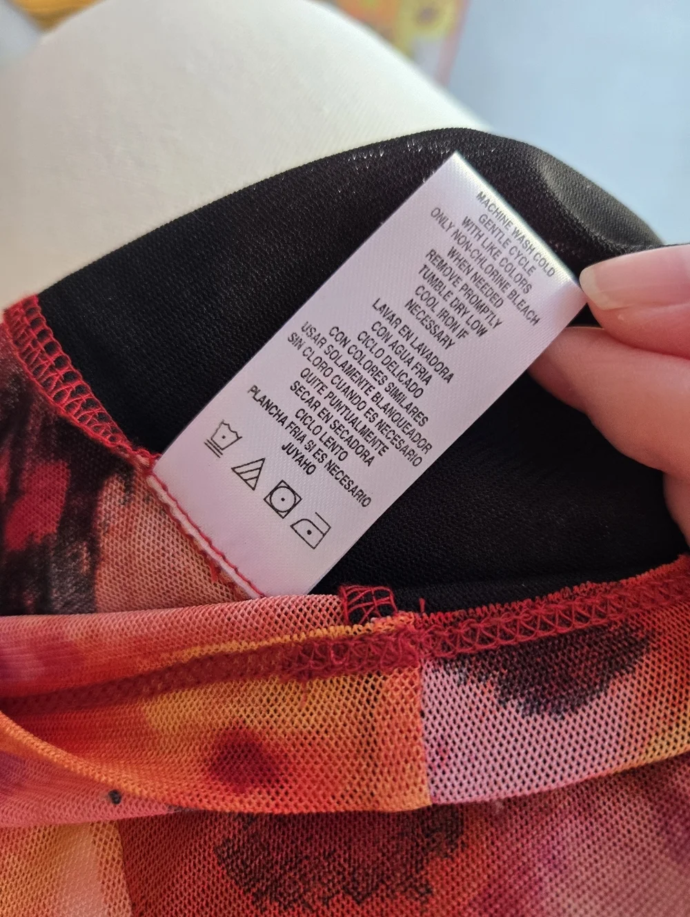 Ellen Tracy Stretch Colorful Mesh Floral Cowl Neck Women’s Top Size Medium NWOT
